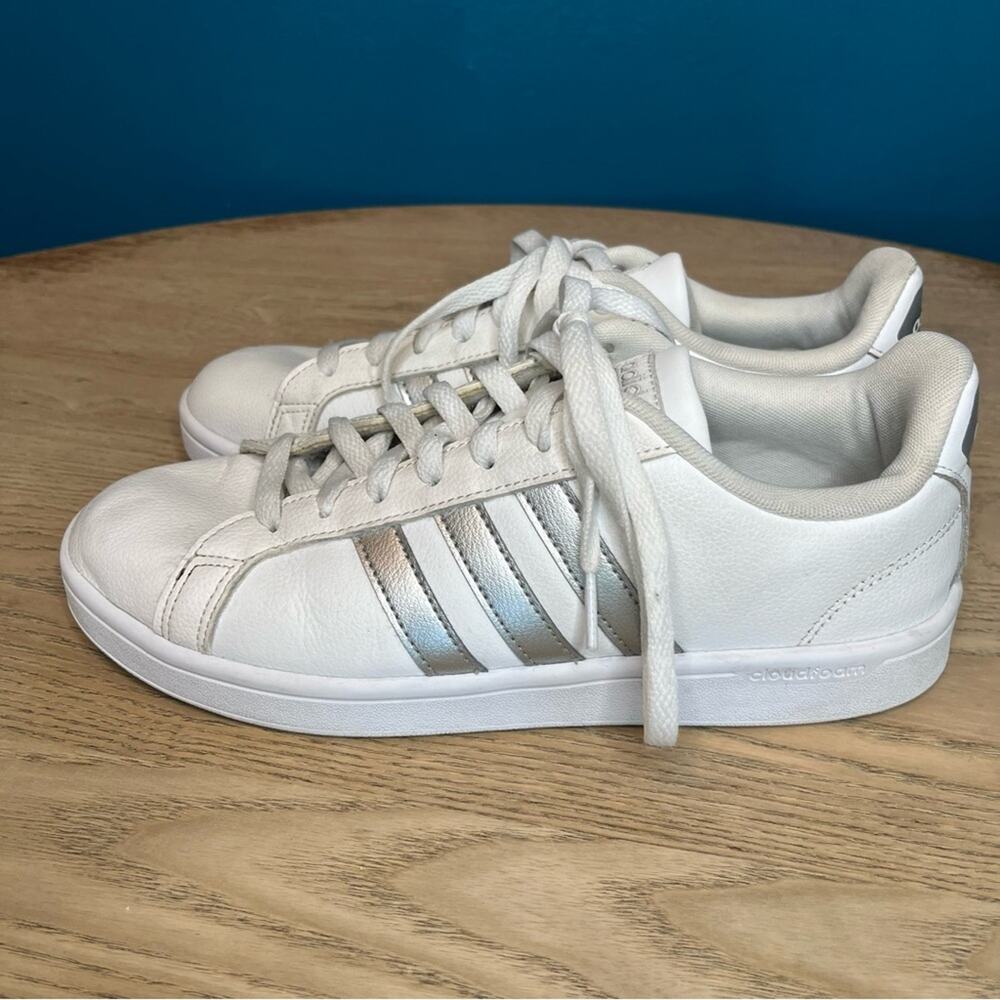adidas Men’s Cloudfoam Grand Court White Silver Stripes Size 9 - Picture 4 of 10